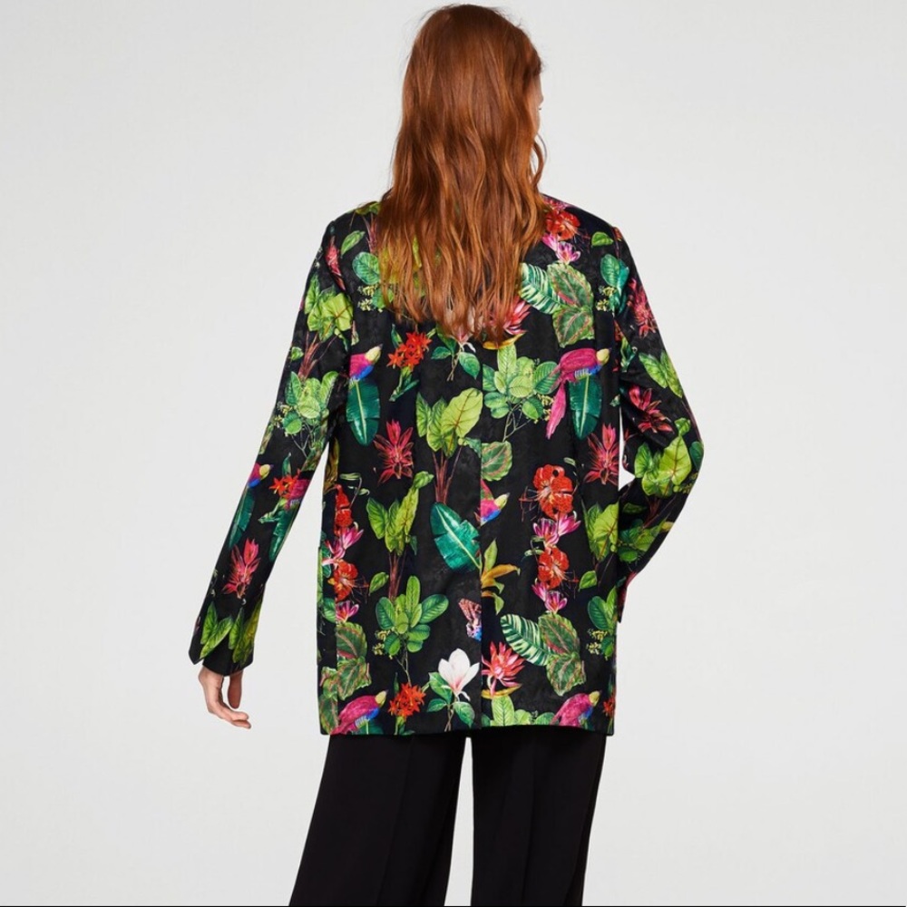 SOLD ๐ MANGO Tropical Parrot Butterfly Floral Oversized Satin Blazer XS - Picture 11 of 15